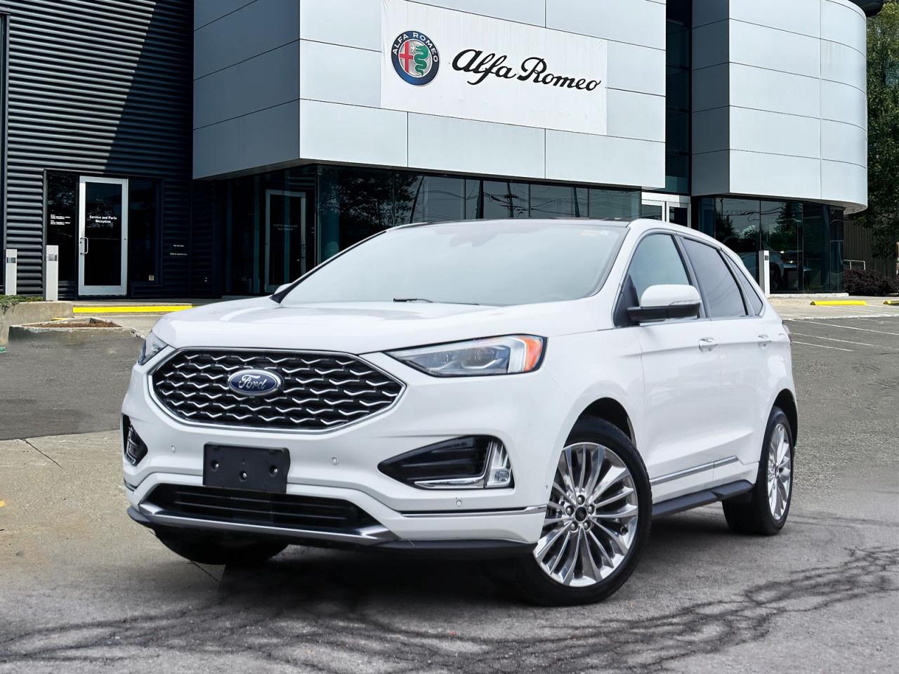 2022 Ford Edge Titanium AWD Photo0