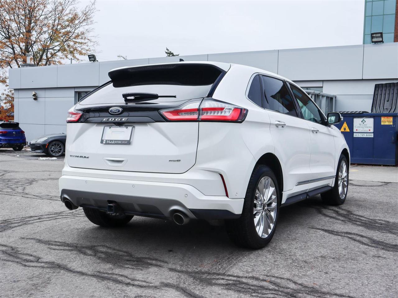 2022 Ford Edge Titanium AWD Photo4
