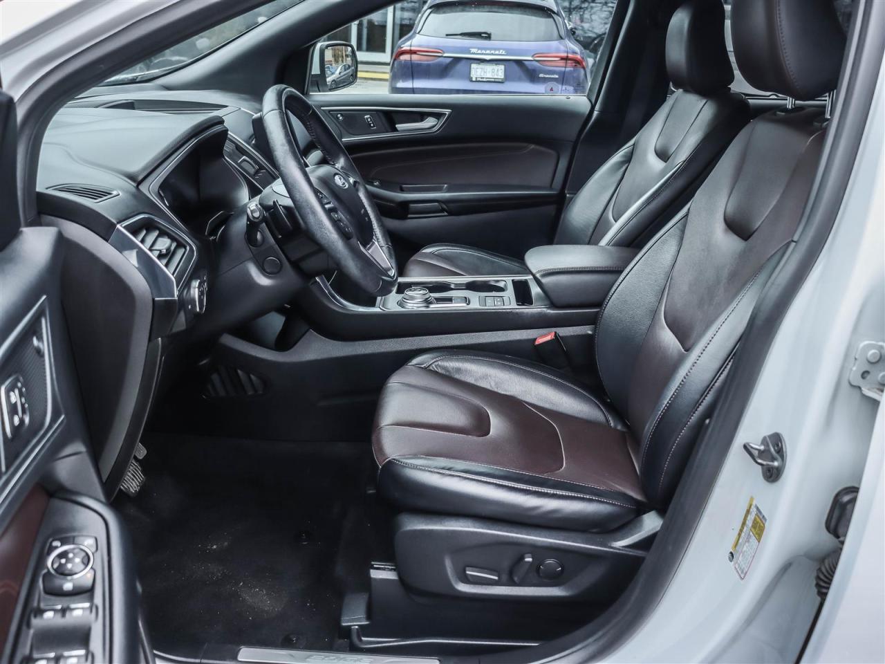 2022 Ford Edge Titanium AWD Photo