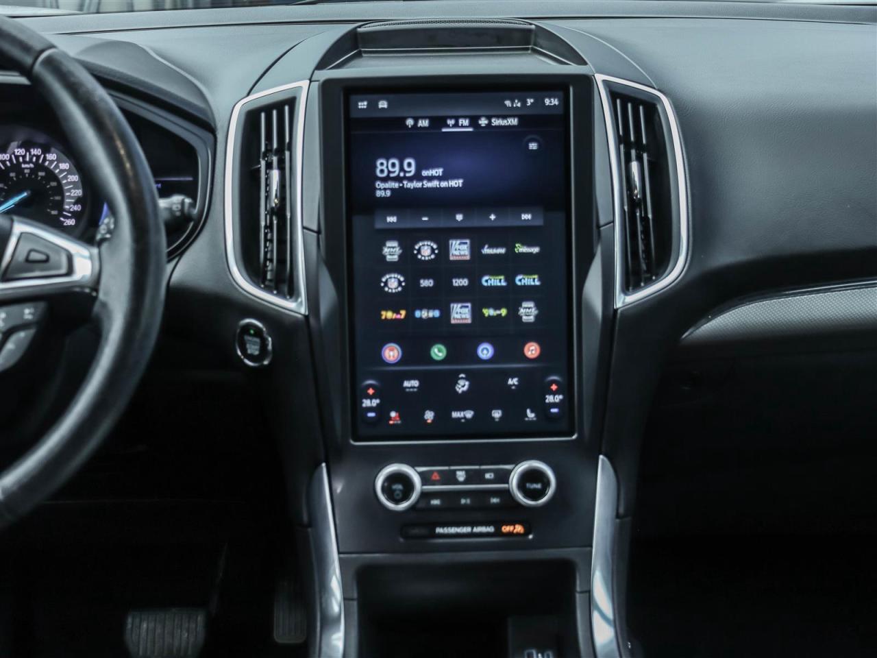 2022 Ford Edge Titanium AWD Photo