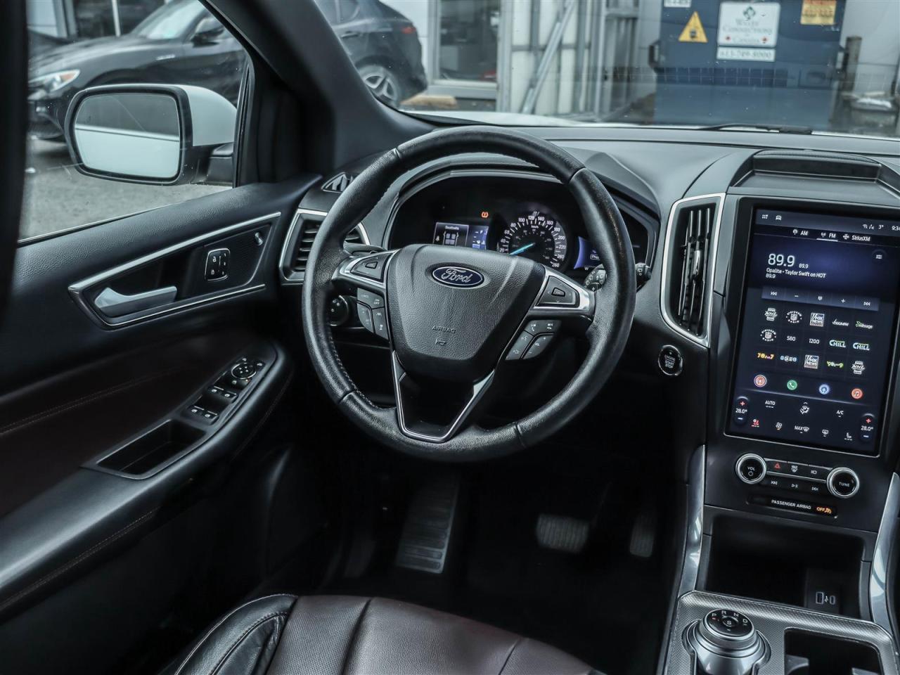 2022 Ford Edge Titanium AWD Photo