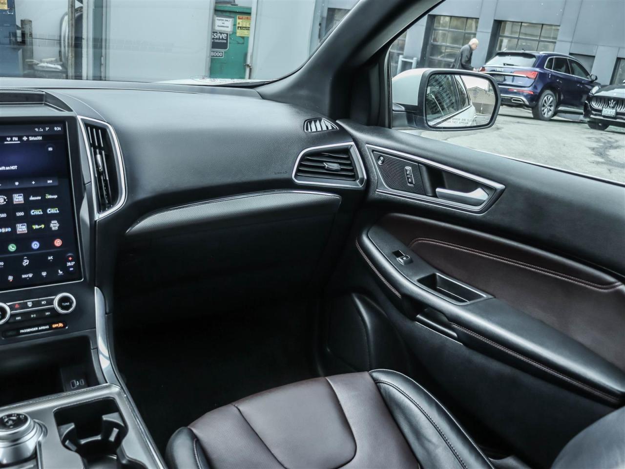 2022 Ford Edge Titanium AWD Photo