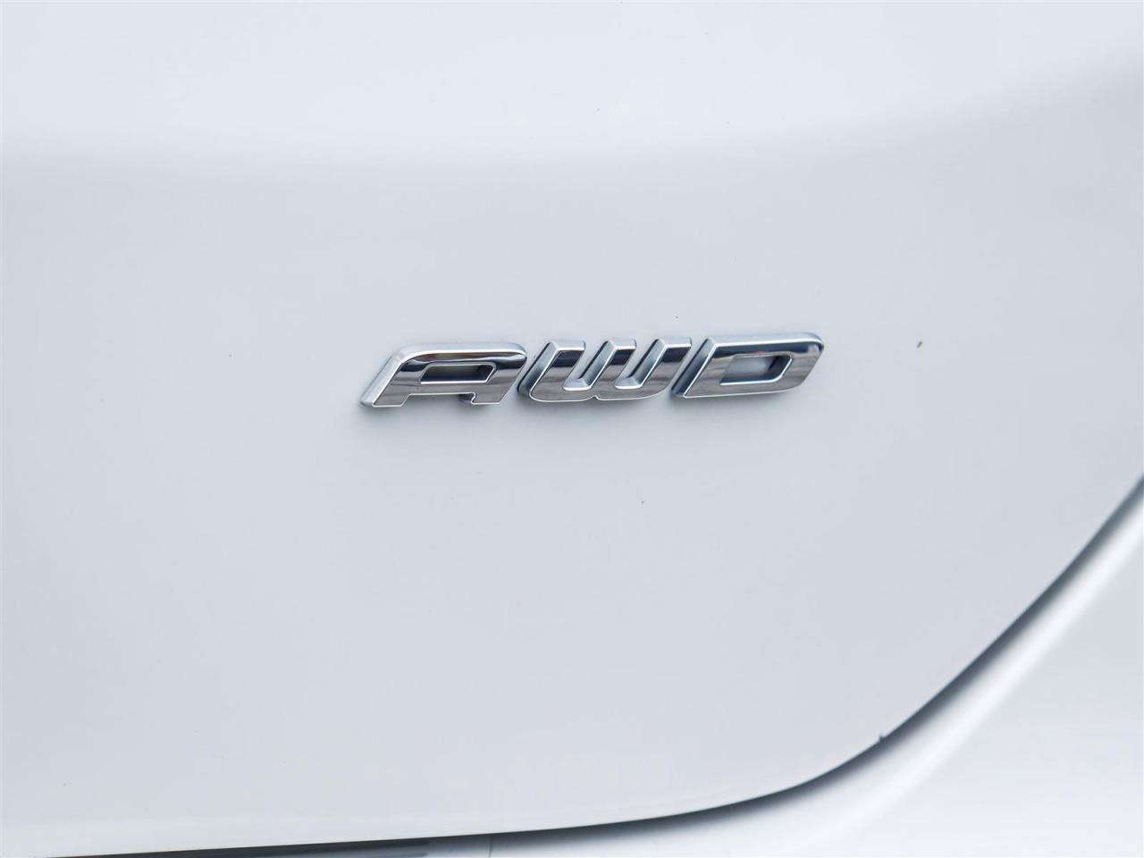 2022 Ford Edge Titanium AWD Photo