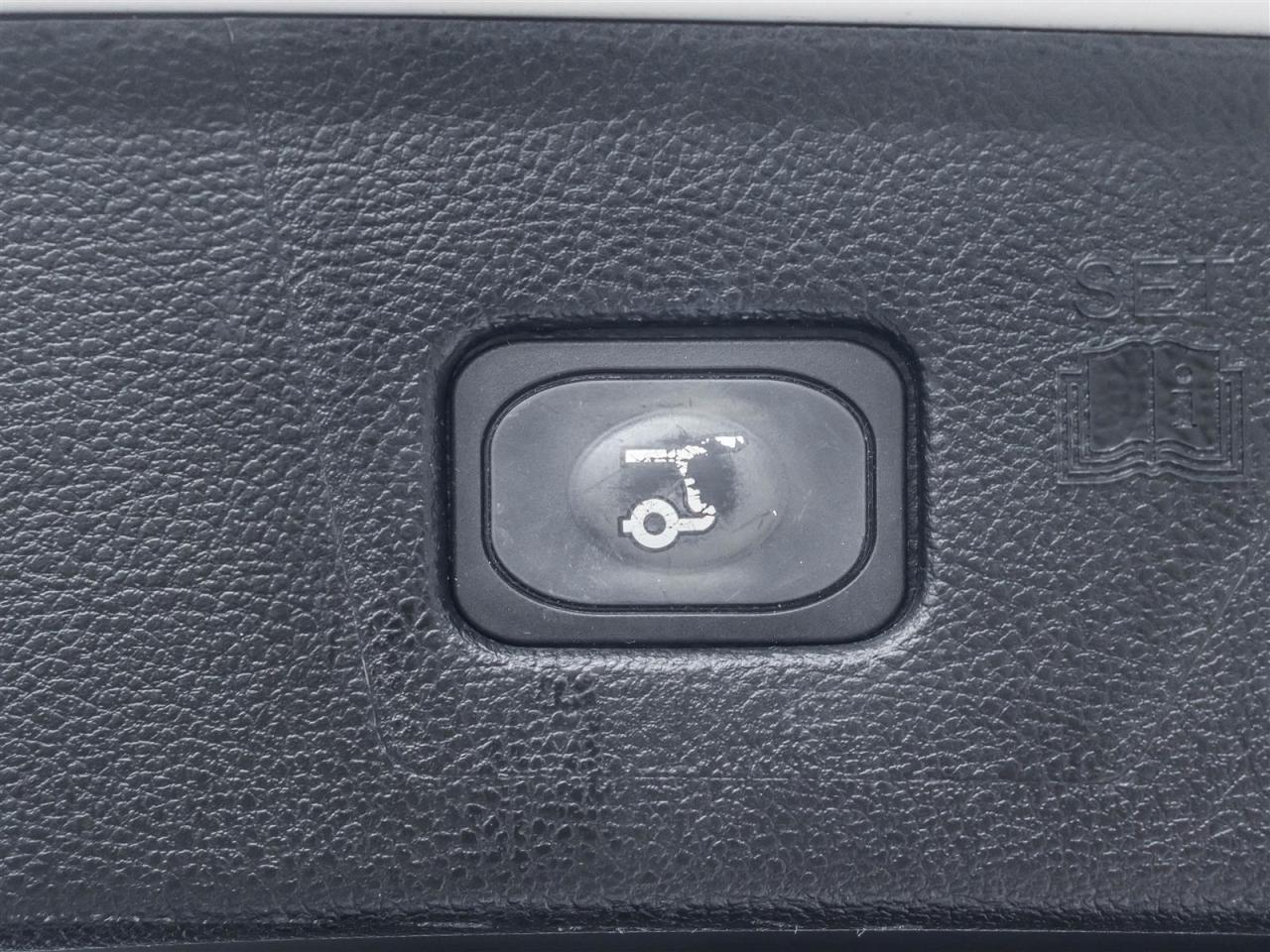 2022 Ford Edge Titanium AWD Photo