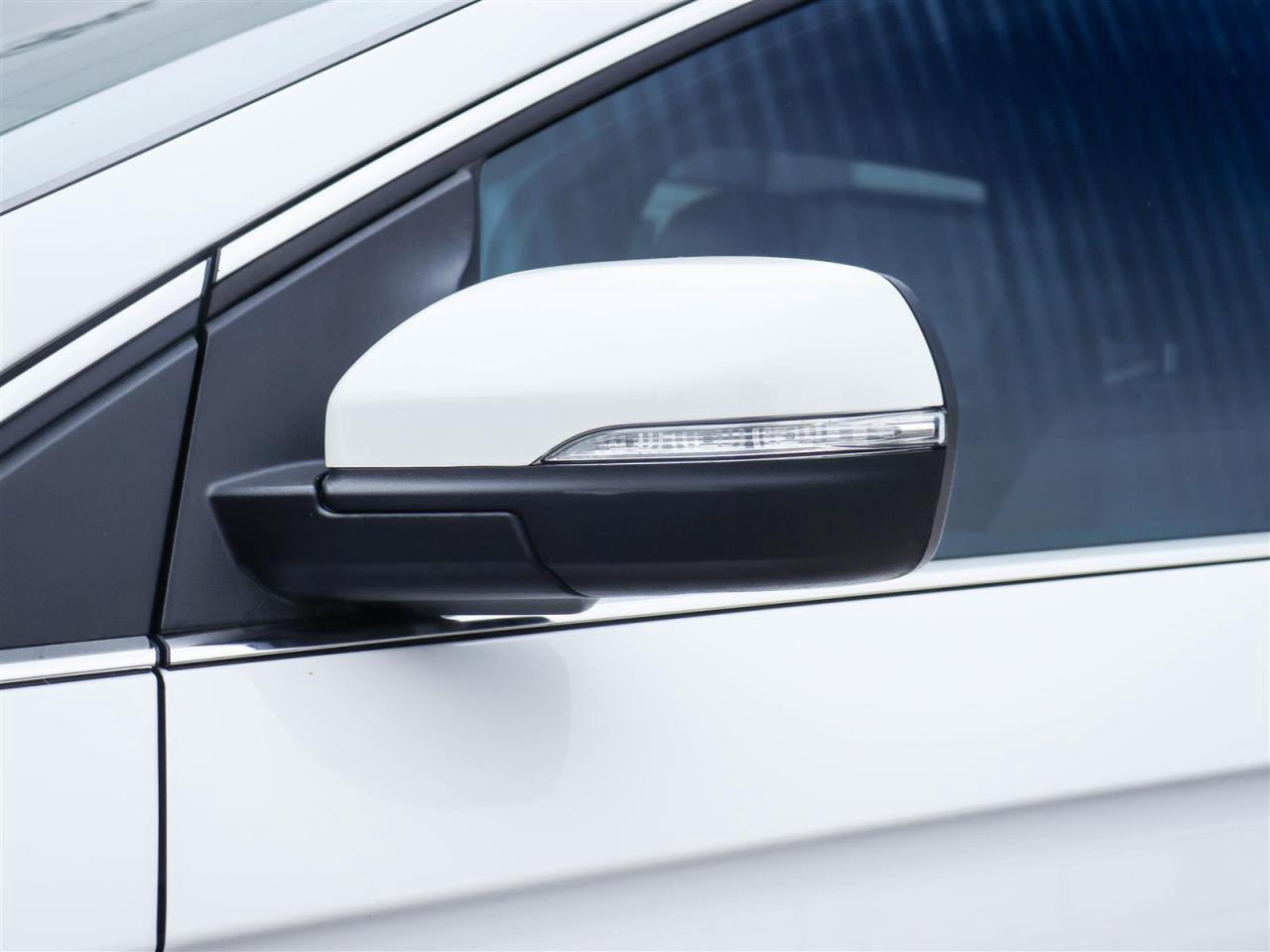 2022 Ford Edge Titanium AWD Photo