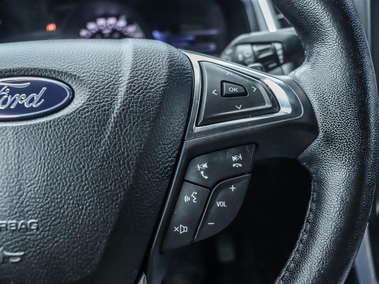 2022 Ford Edge Titanium AWD Photo