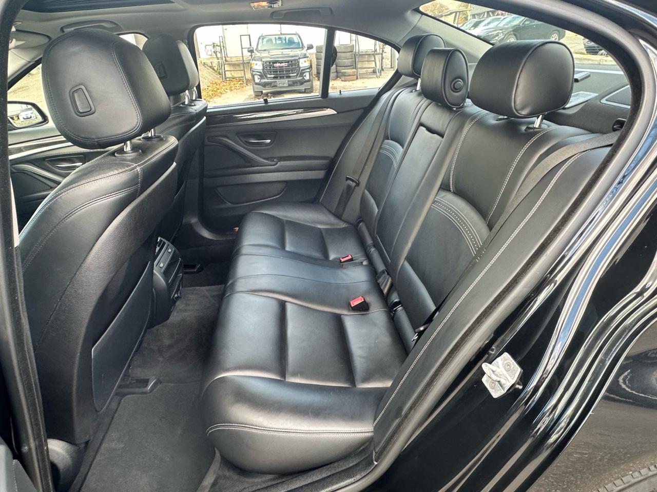 2015 BMW 5 Series 528i xDrive AWD ~ SAFETY INCLUDED Photo