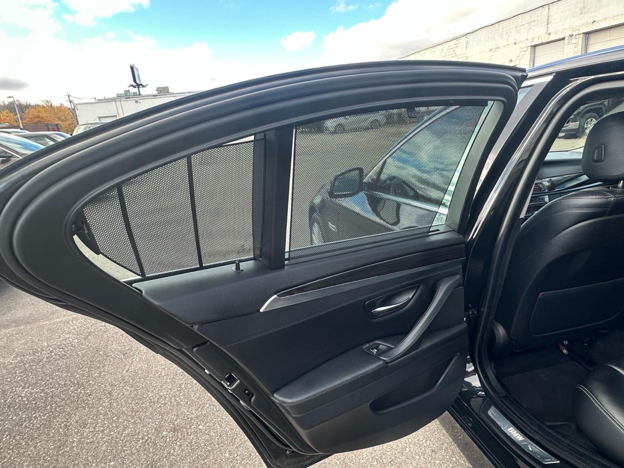 2015 BMW 5 Series 528i xDrive AWD ~ SAFETY INCLUDED Photo