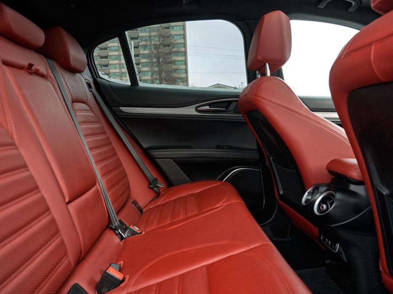 2023 Alfa Romeo Stelvio TI AWD Photo