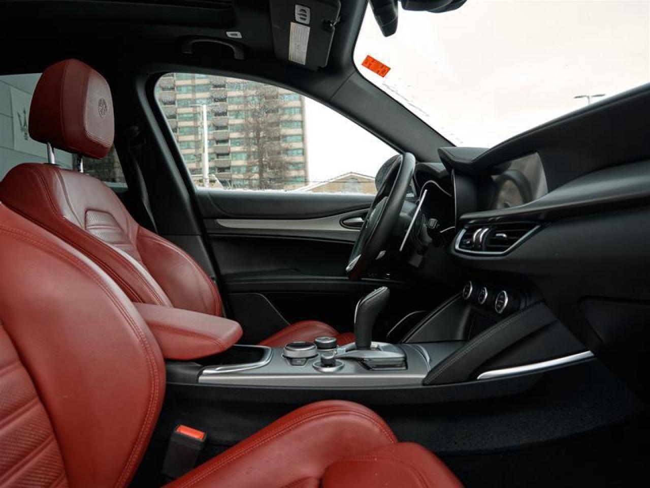 2023 Alfa Romeo Stelvio TI AWD Photo