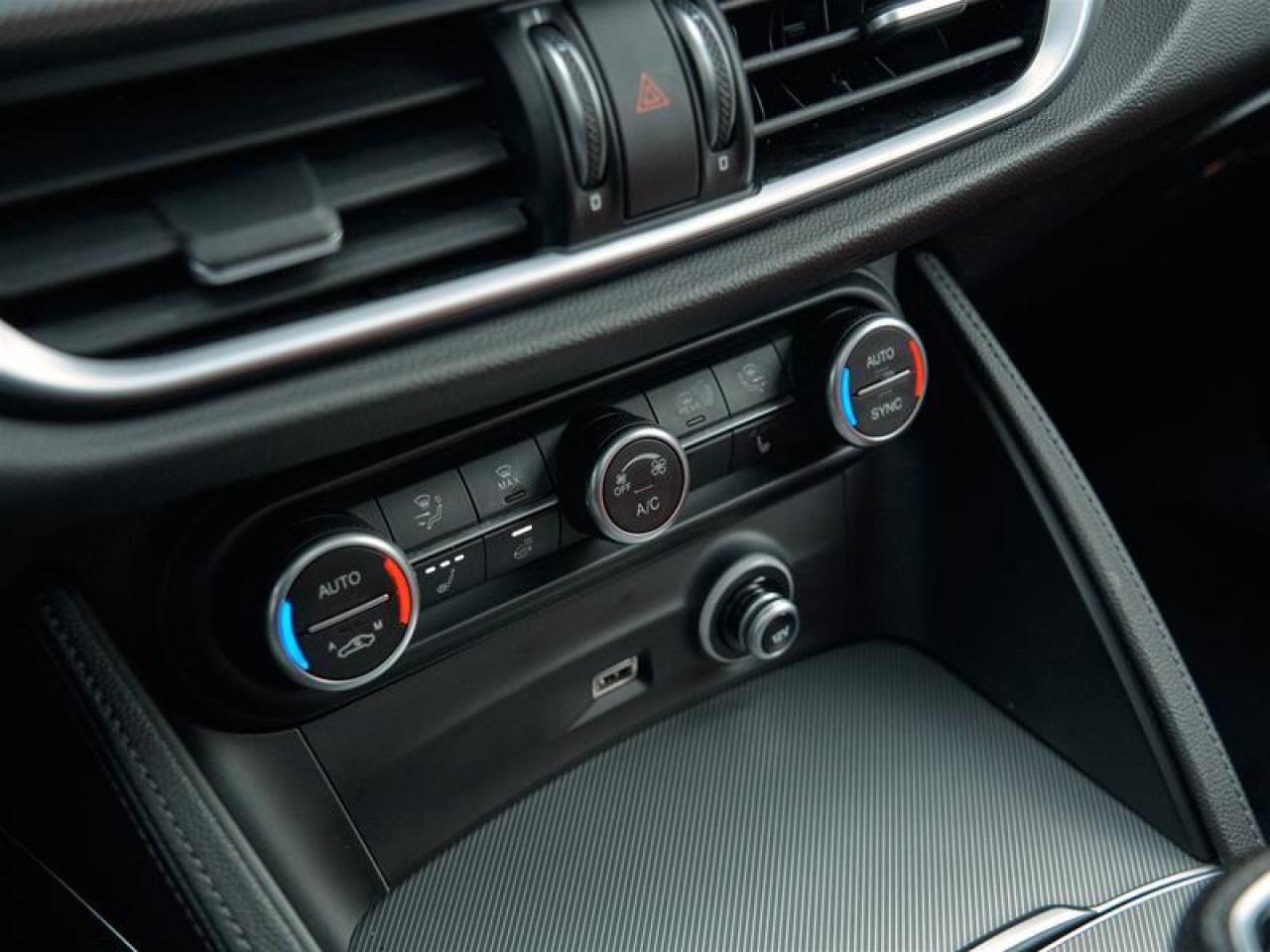 2023 Alfa Romeo Stelvio TI AWD Photo