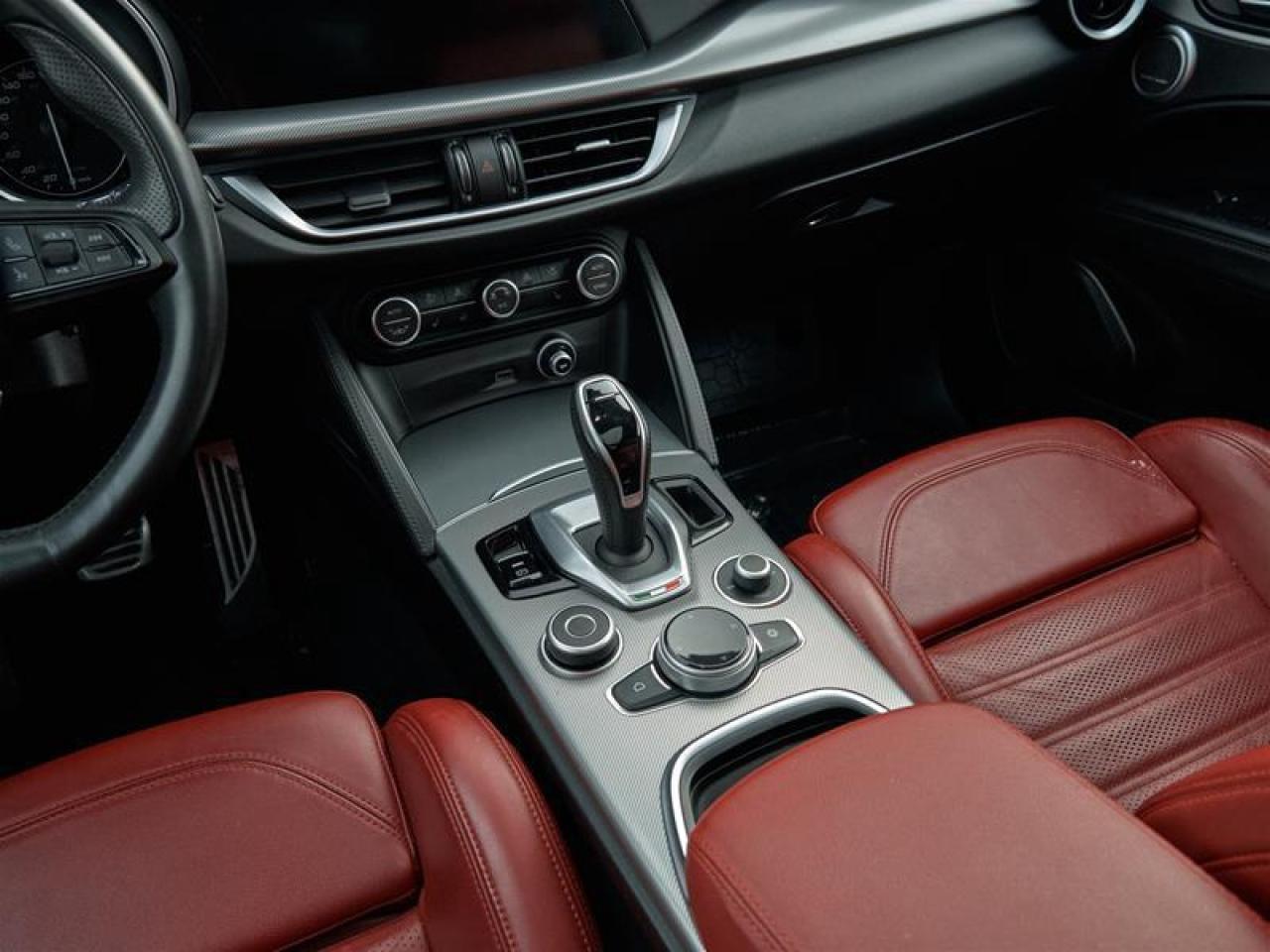 2023 Alfa Romeo Stelvio TI AWD Photo