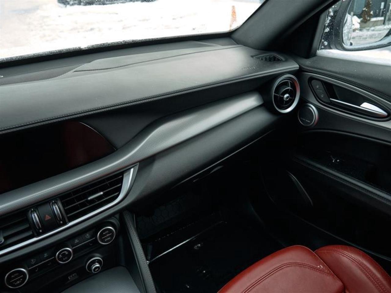 2023 Alfa Romeo Stelvio TI AWD Photo