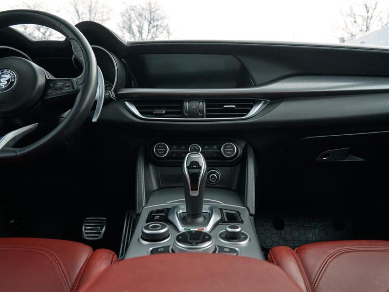 2023 Alfa Romeo Stelvio TI AWD Photo