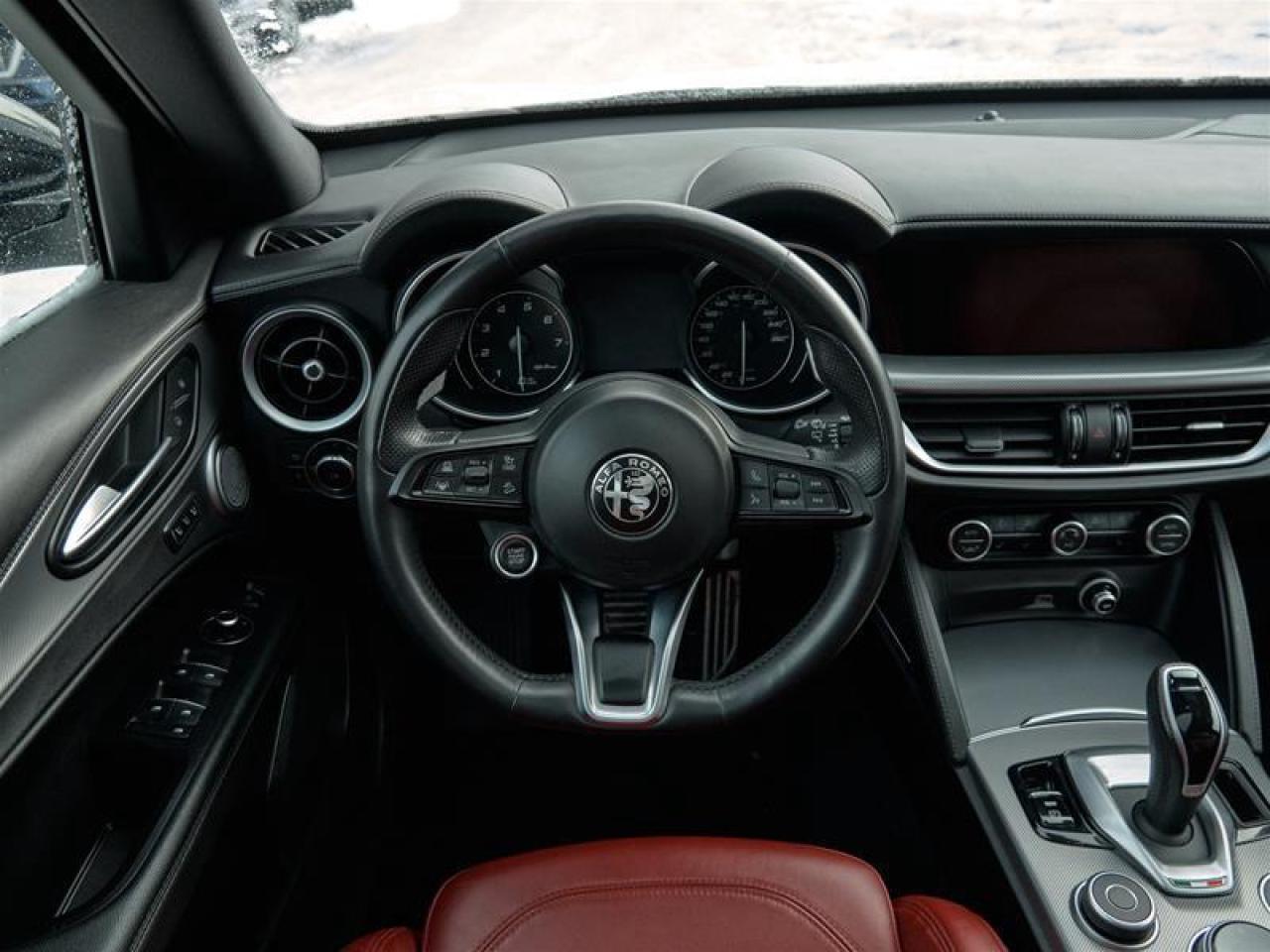 2023 Alfa Romeo Stelvio TI AWD Photo