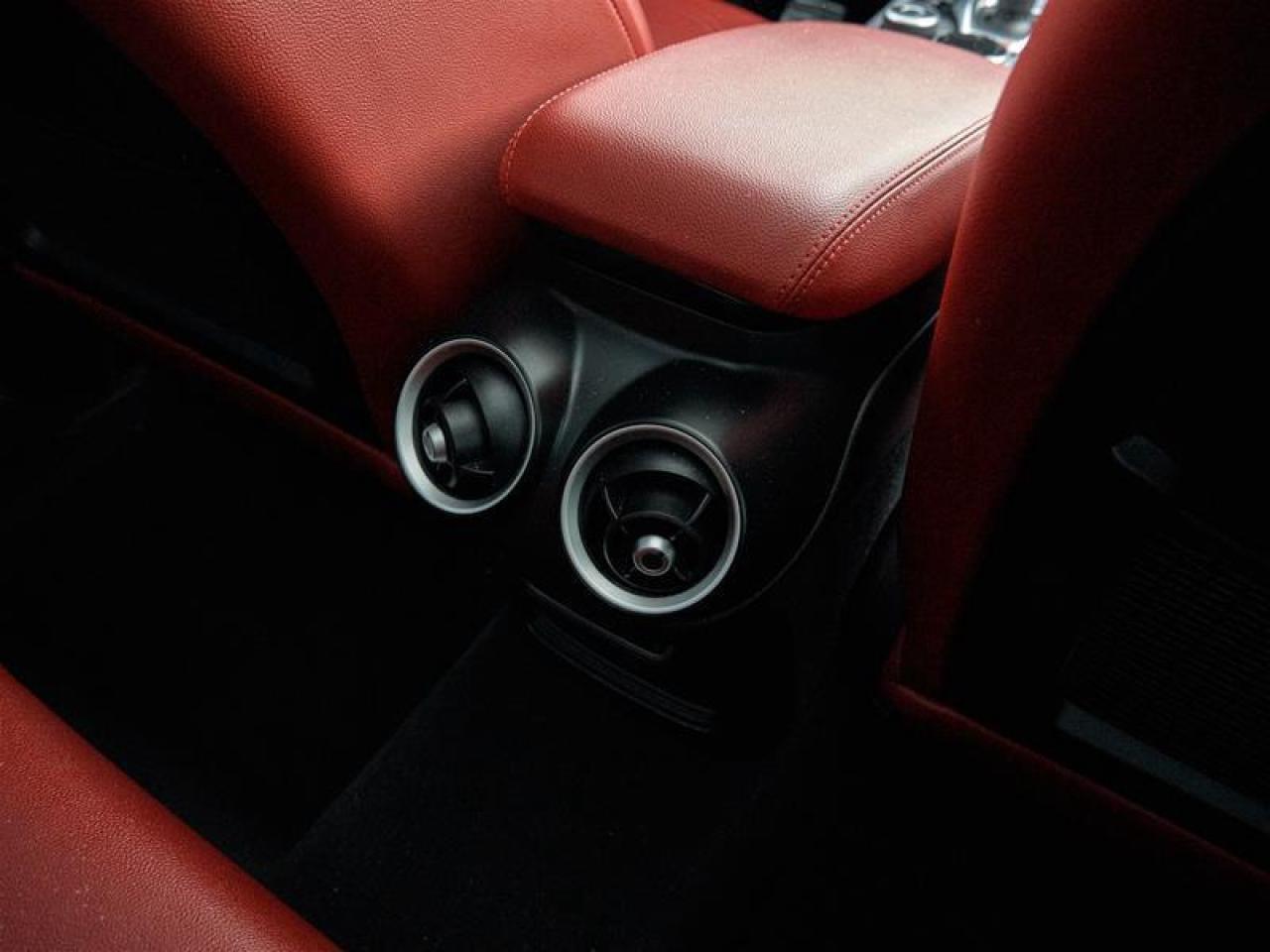 2023 Alfa Romeo Stelvio TI AWD Photo