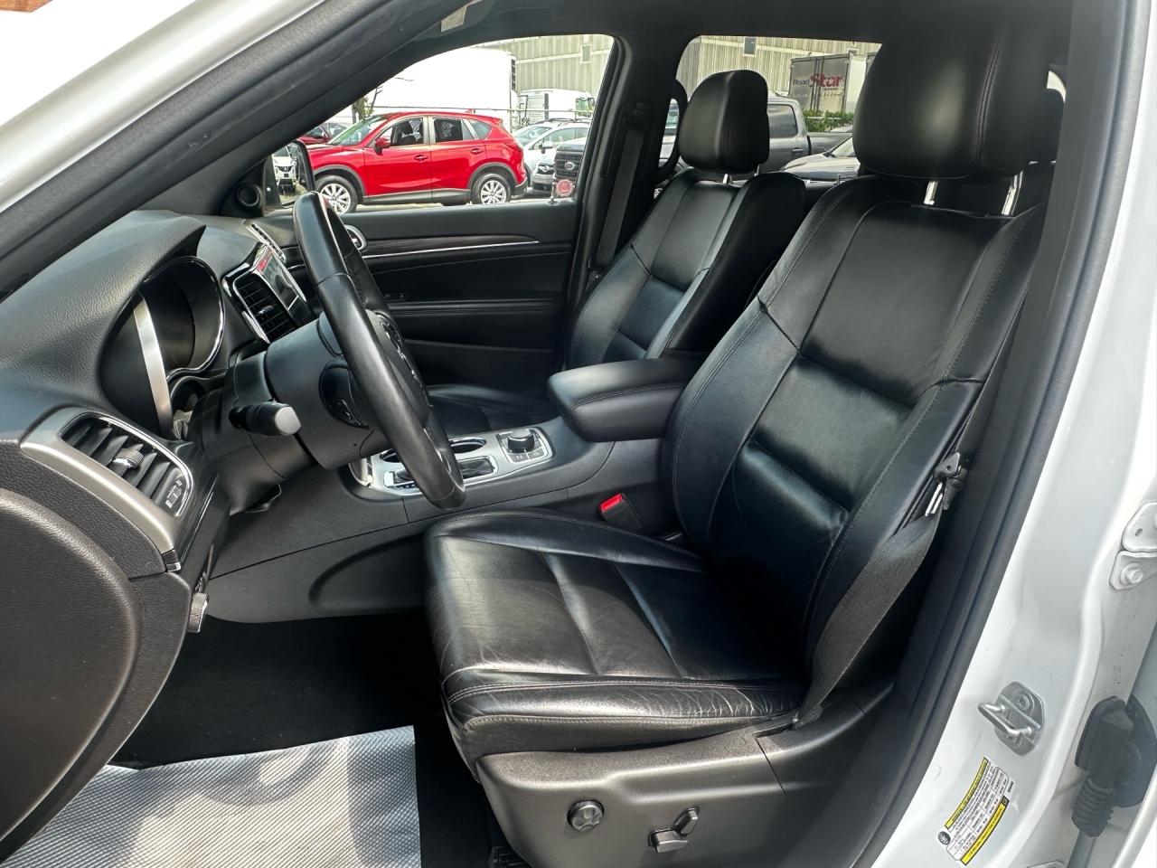 2019 Jeep Grand Cherokee Limited ~ 4WD ~ LEATHER ~ NAVIGATION ~ CERTIFIED Photo