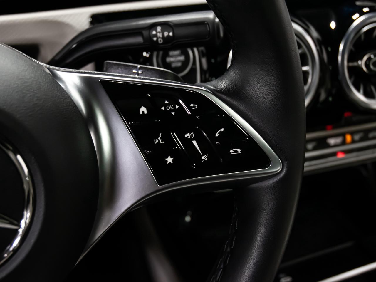 2024 Mercedes-Benz CLA 250 4MATIC LOW KM REAR VIEW CAM PADDLE SHIFTERS Photo