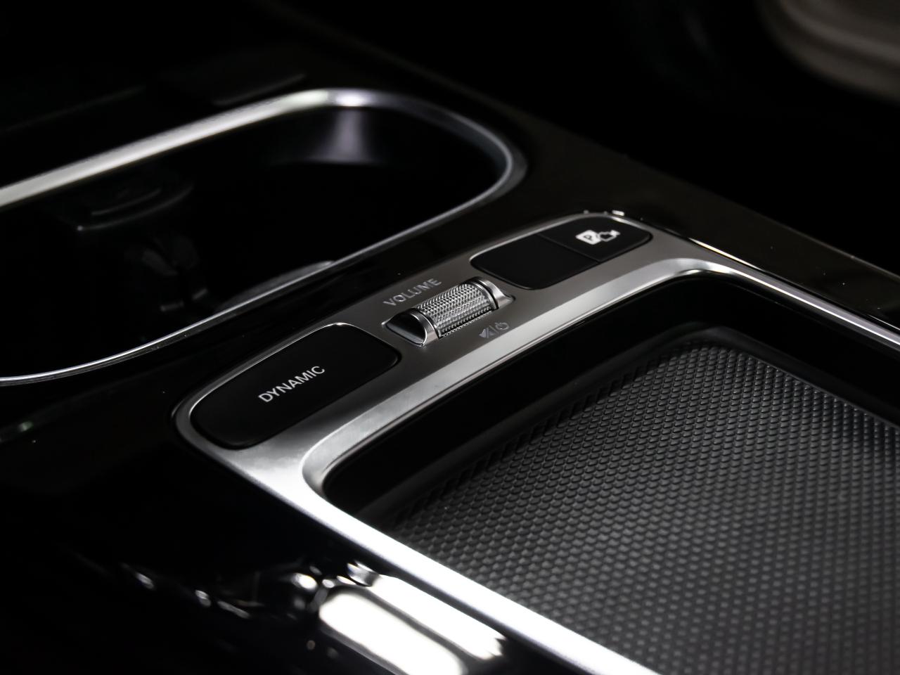 2024 Mercedes-Benz CLA 250 4MATIC LOW KM REAR VIEW CAM PADDLE SHIFTERS Photo