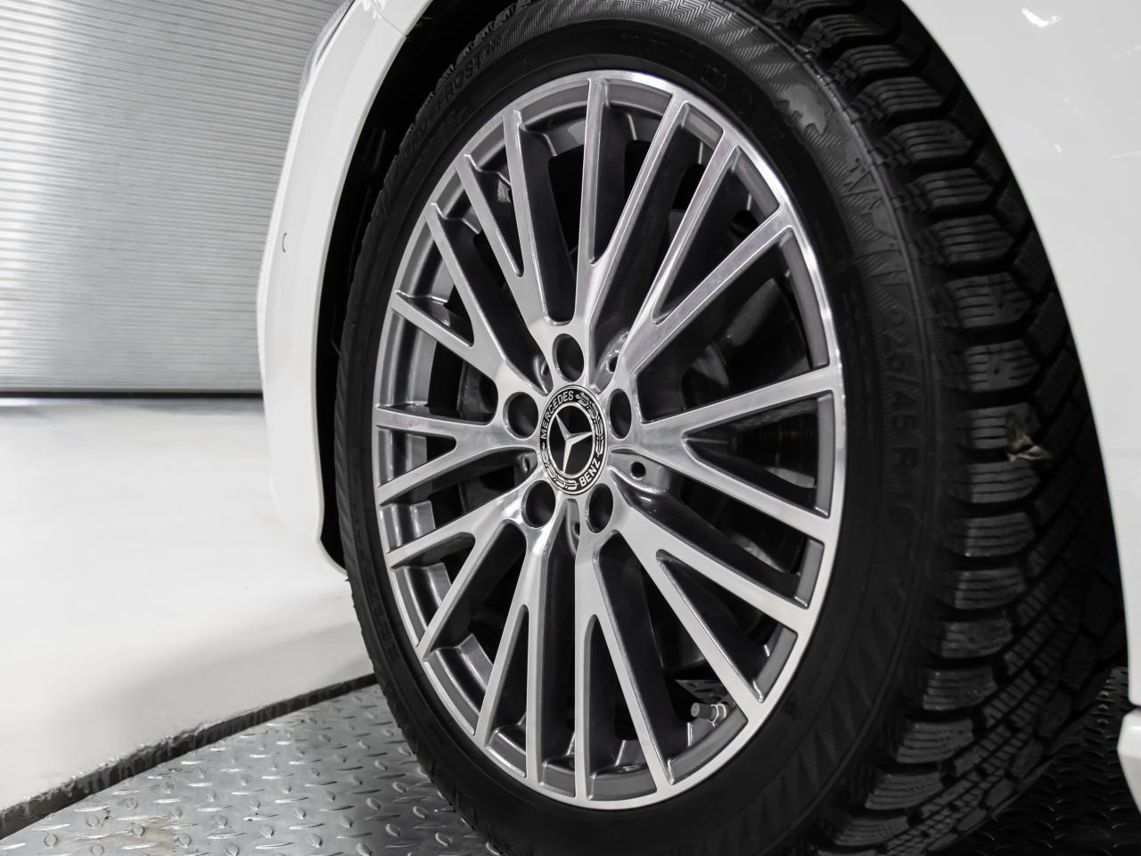 2024 Mercedes-Benz CLA 250 4MATIC LOW KM REAR VIEW CAM PADDLE SHIFTERS Photo