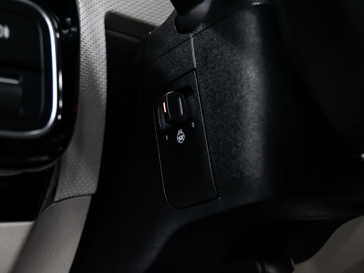 2024 Mercedes-Benz CLA 250 4MATIC LOW KM REAR VIEW CAM PADDLE SHIFTERS Photo