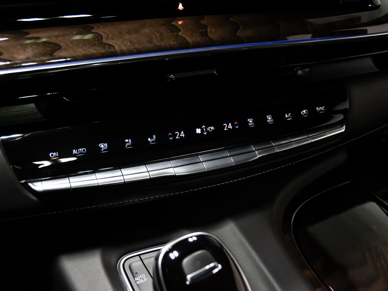 2021 Cadillac Escalade ESV 4WD SPORT PLATIMUM ESV SUPER CRUISE PKG SPORT PLAT Photo