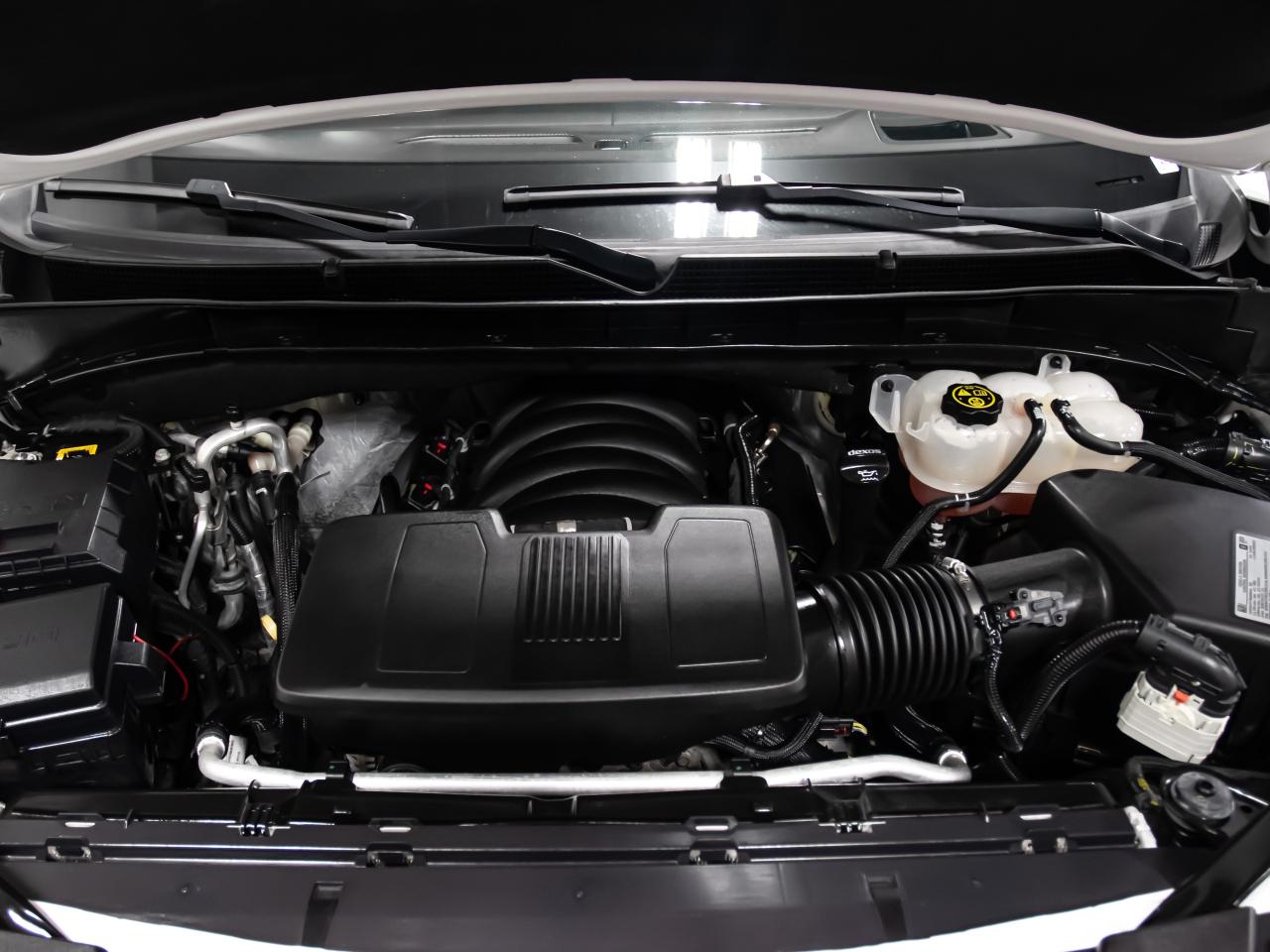 2021 Cadillac Escalade ESV 4WD SPORT PLATIMUM ESV SUPER CRUISE PKG SPORT PLAT Photo