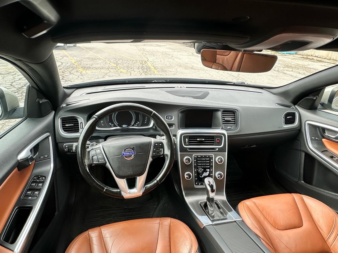 2015 Volvo V60 Platinum ~ T5 ~ AWD ~ NO ACCIDENTS Photo