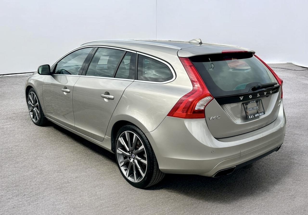 2015 Volvo V60 Platinum ~ T5 ~ AWD ~ NO ACCIDENTS Photo3