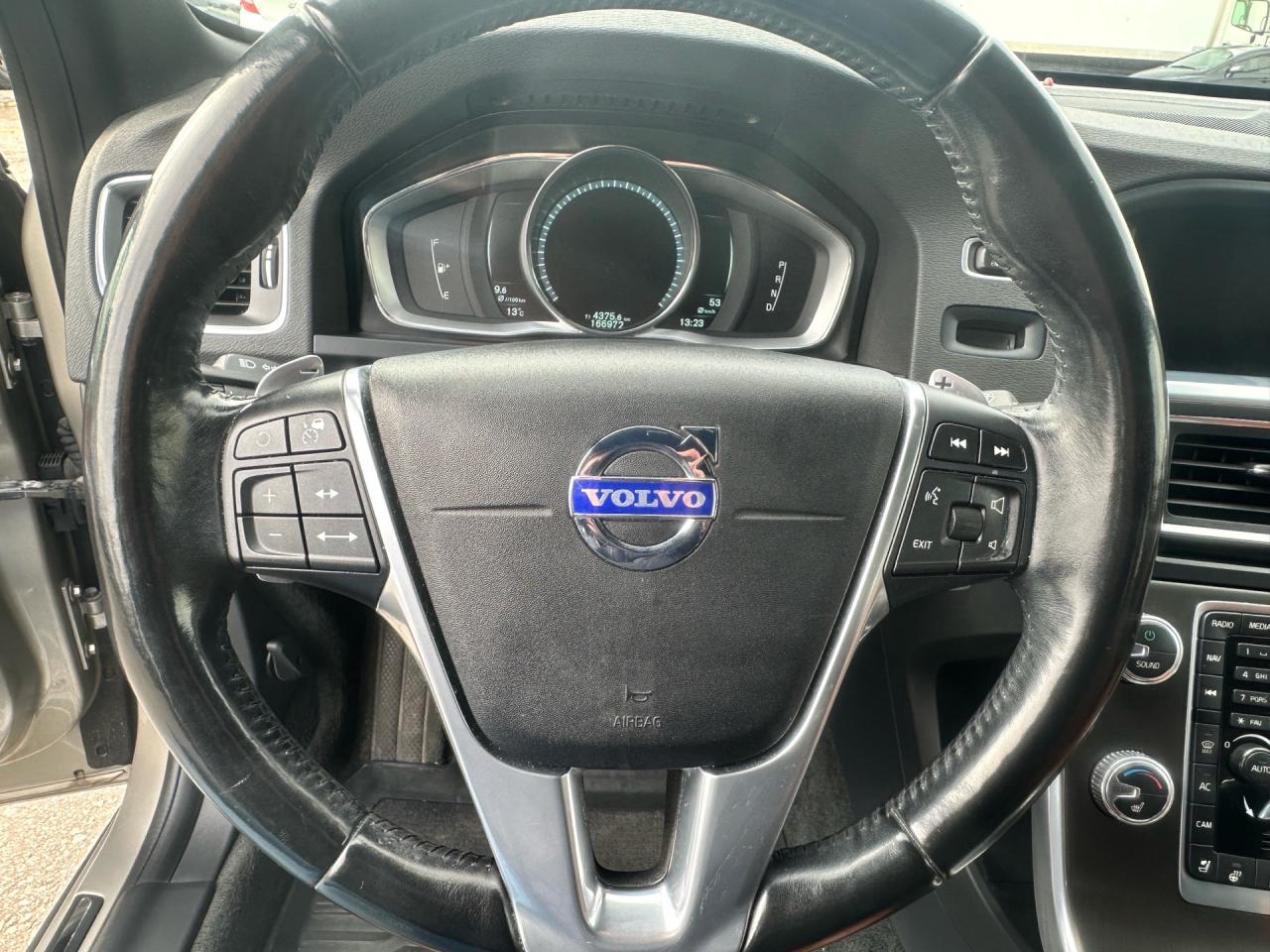 2015 Volvo V60 Platinum ~ T5 ~ AWD ~ NO ACCIDENTS Photo