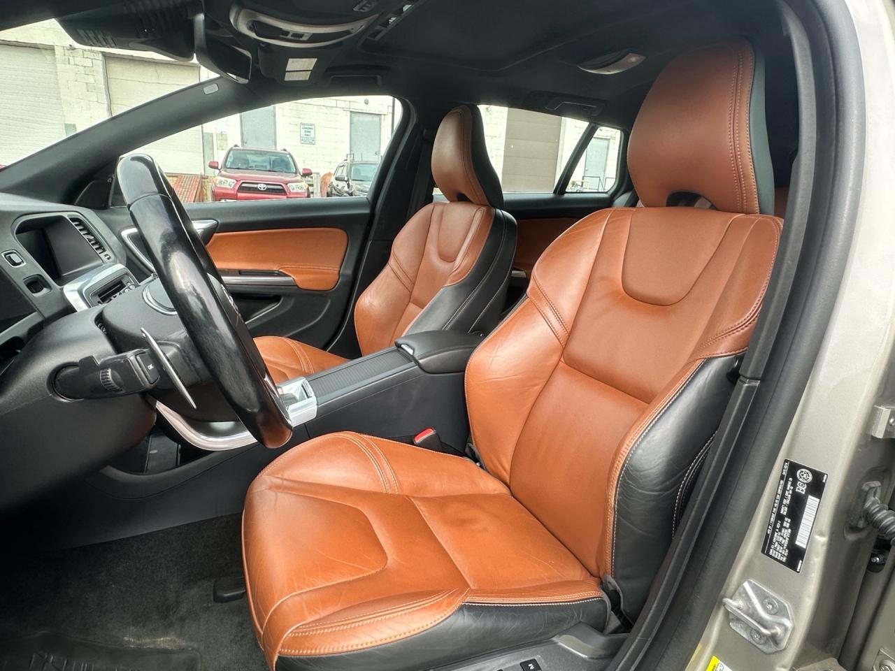 2015 Volvo V60 Platinum ~ T5 ~ AWD ~ NO ACCIDENTS Photo