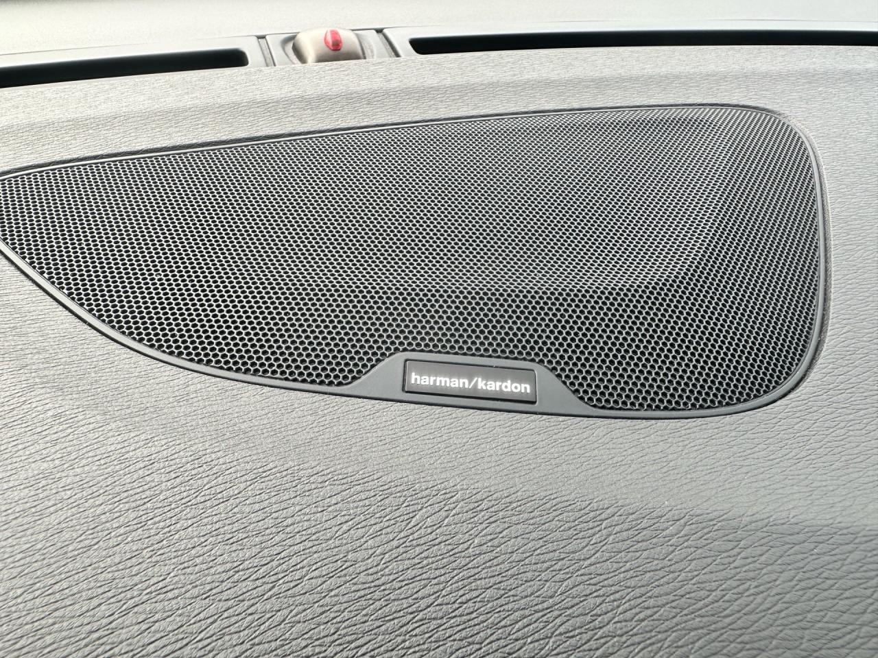 2015 Volvo V60 Platinum ~ T5 ~ AWD ~ NO ACCIDENTS Photo