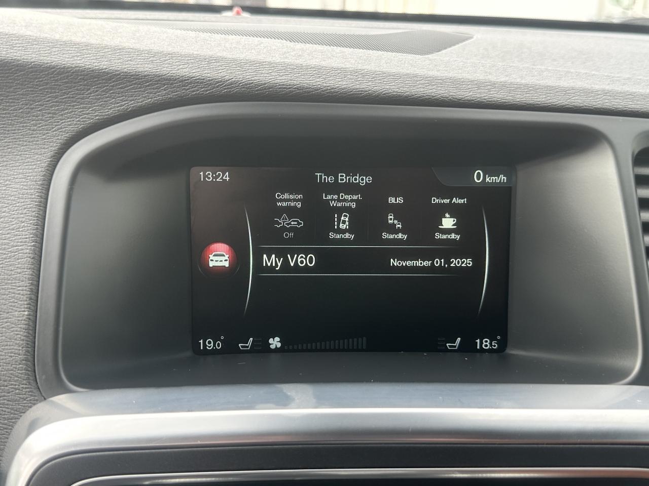 2015 Volvo V60 Platinum ~ T5 ~ AWD ~ NO ACCIDENTS Photo