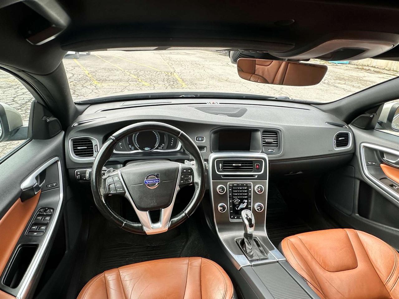 2015 Volvo V60 Platinum ~ T5 ~ AWD ~ NO ACCIDENTS Photo
