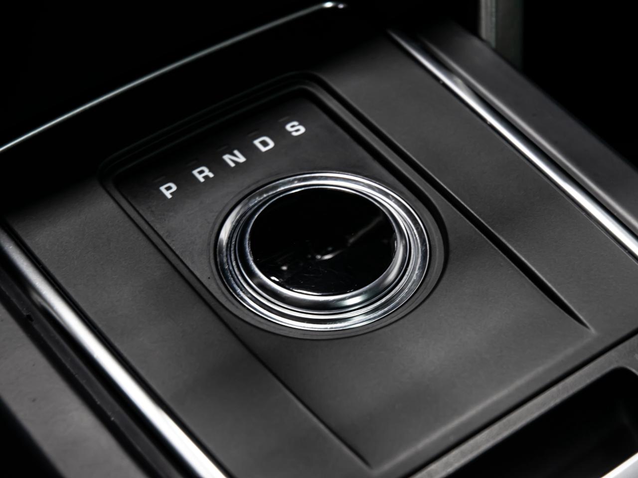 2019 Land Rover Discovery Sport SE AWD BLIND SPOTS NAVIGATION REAR VIEW CAMERA Photo