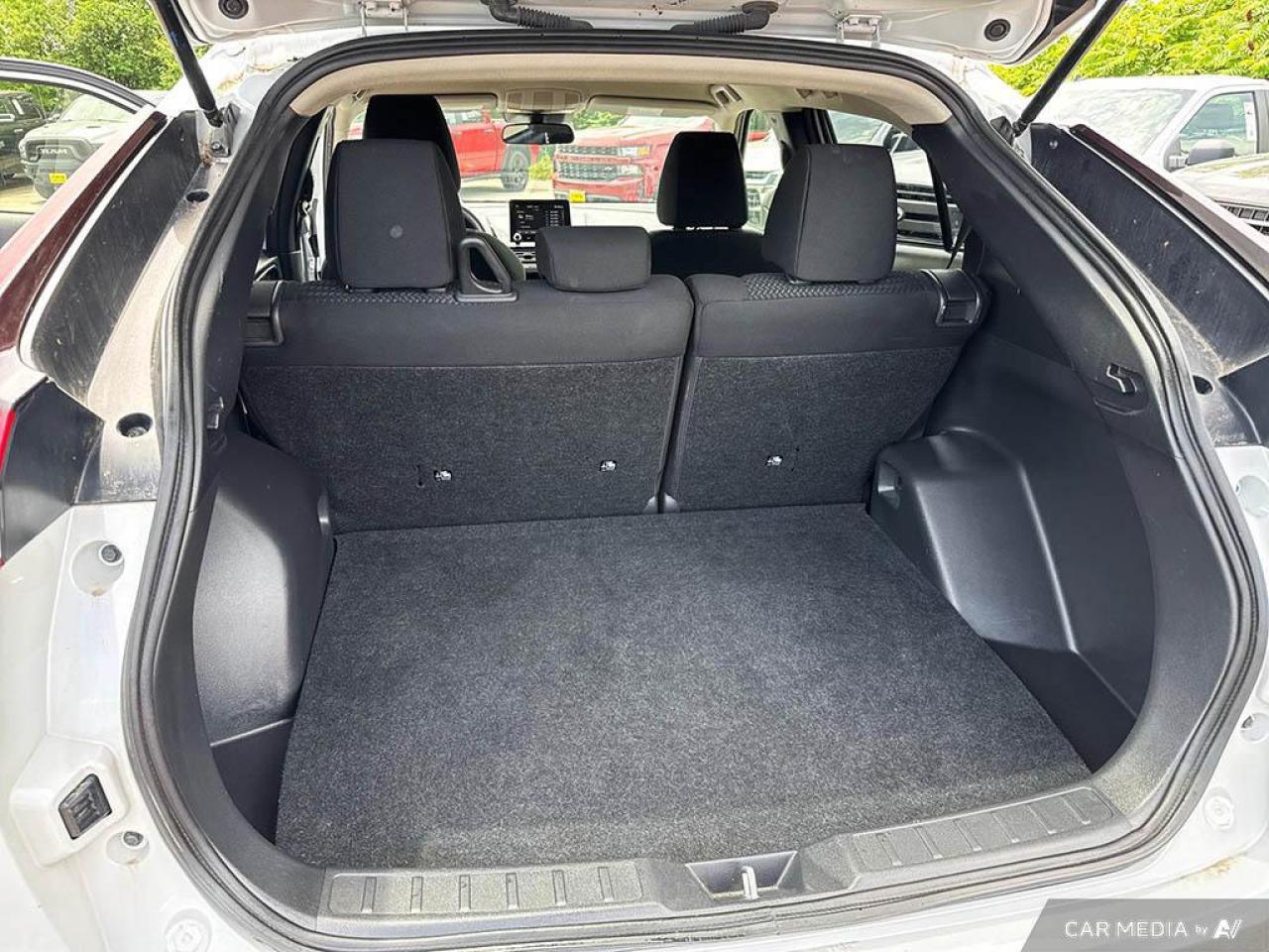 2023 Mitsubishi Eclipse Cross ES BACKUP CAM   BLUETOOTH   HTD SEATS   KEYLESS EN Photo