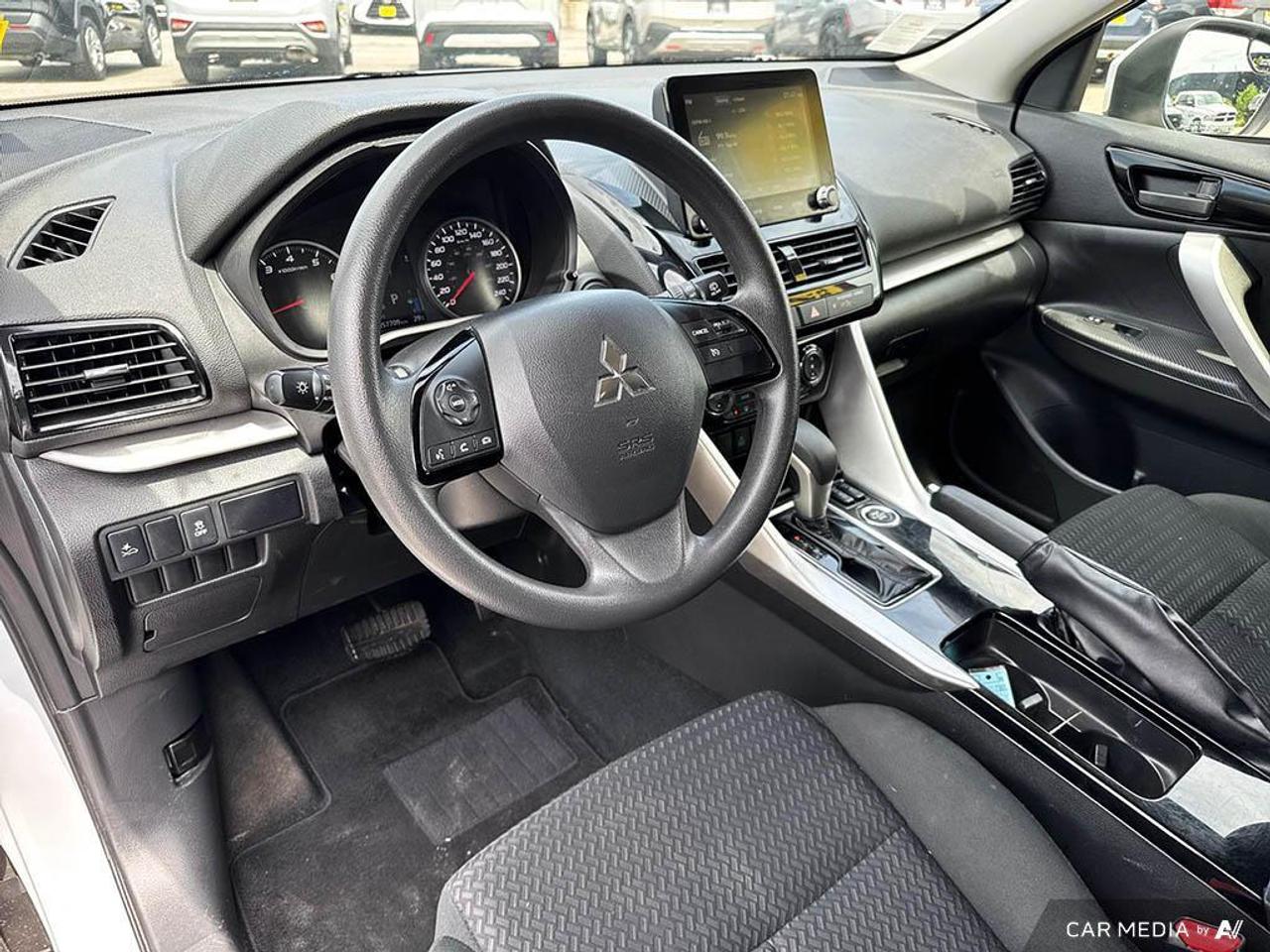 2023 Mitsubishi Eclipse Cross ES BACKUP CAM   BLUETOOTH   HTD SEATS   KEYLESS EN Photo