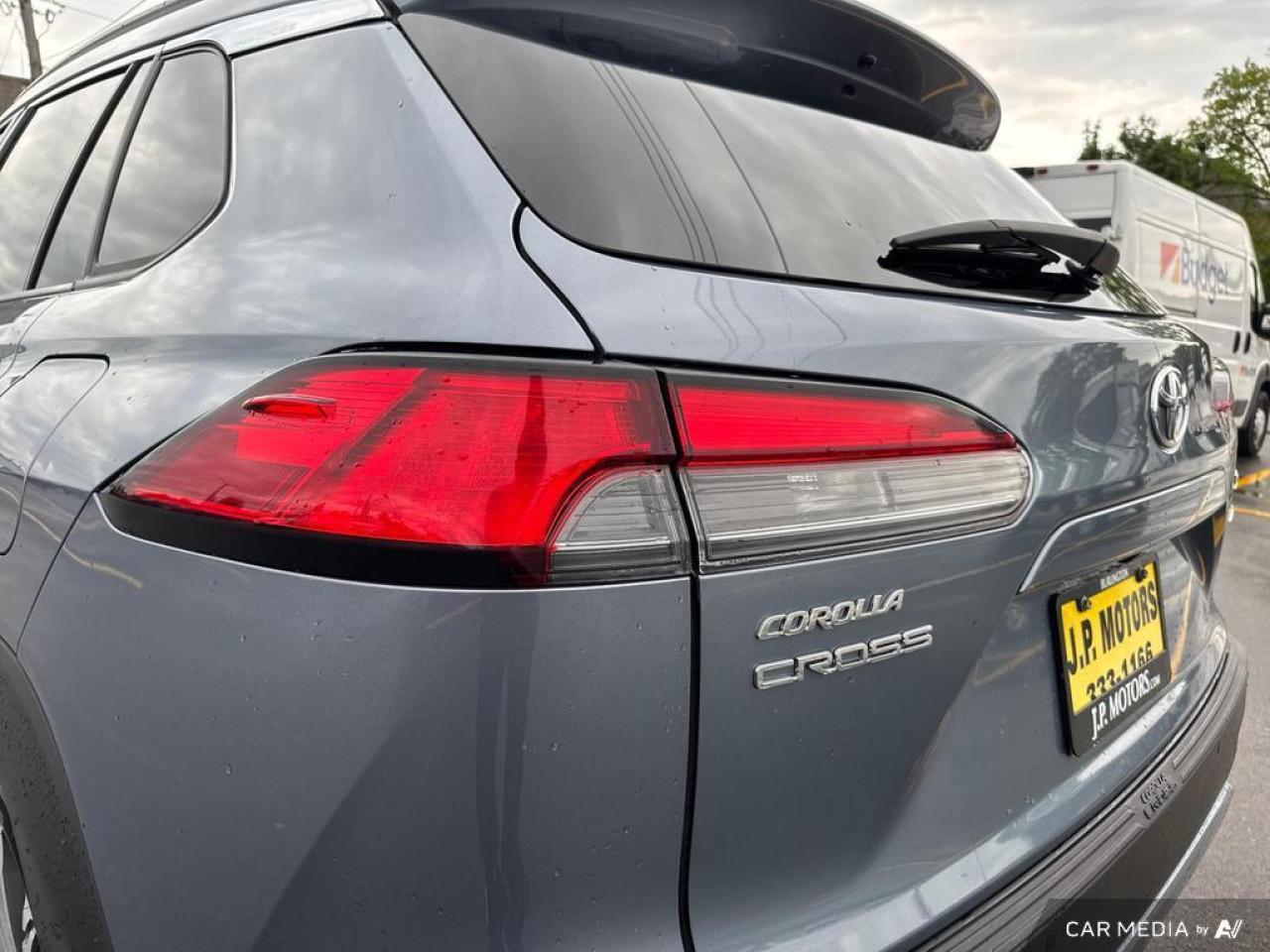 2022 Toyota Corolla Cross XLE BACKUP CAM   BLUETOOTH   HTD SEATS   KEYLESS E Photo