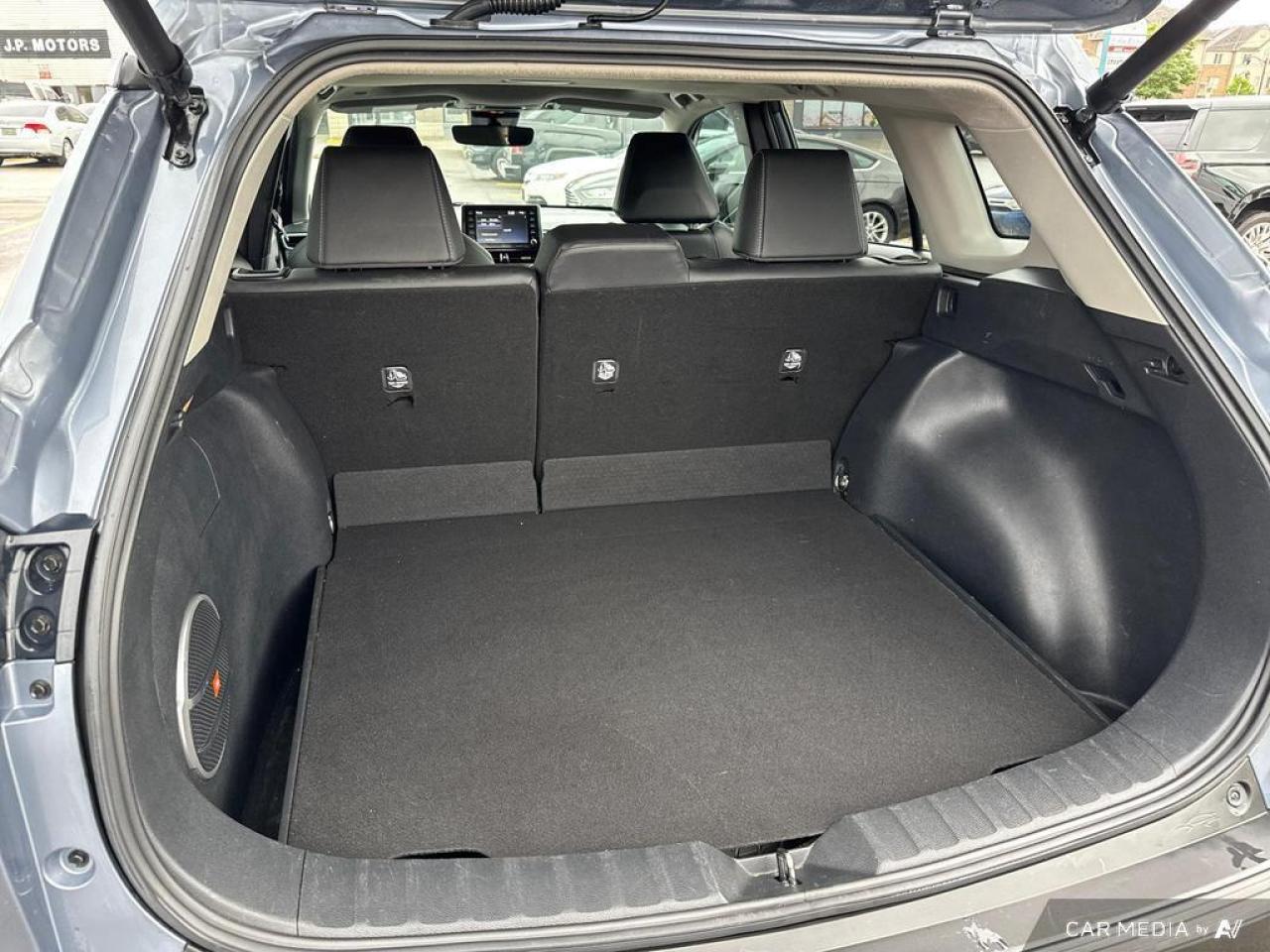 2022 Toyota Corolla Cross XLE BACKUP CAM   BLUETOOTH   HTD SEATS   KEYLESS E Photo