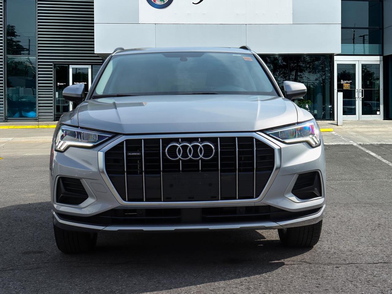2021 Audi Q3 45 2.0T Komfort quattro 8sp Tiptronic Photo