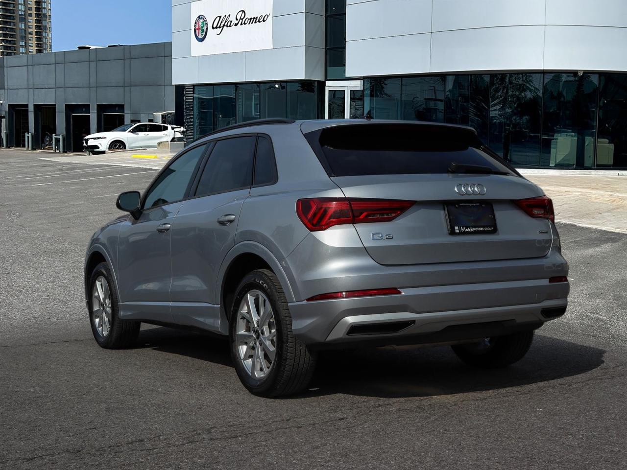 2021 Audi Q3 45 2.0T Komfort quattro 8sp Tiptronic Photo