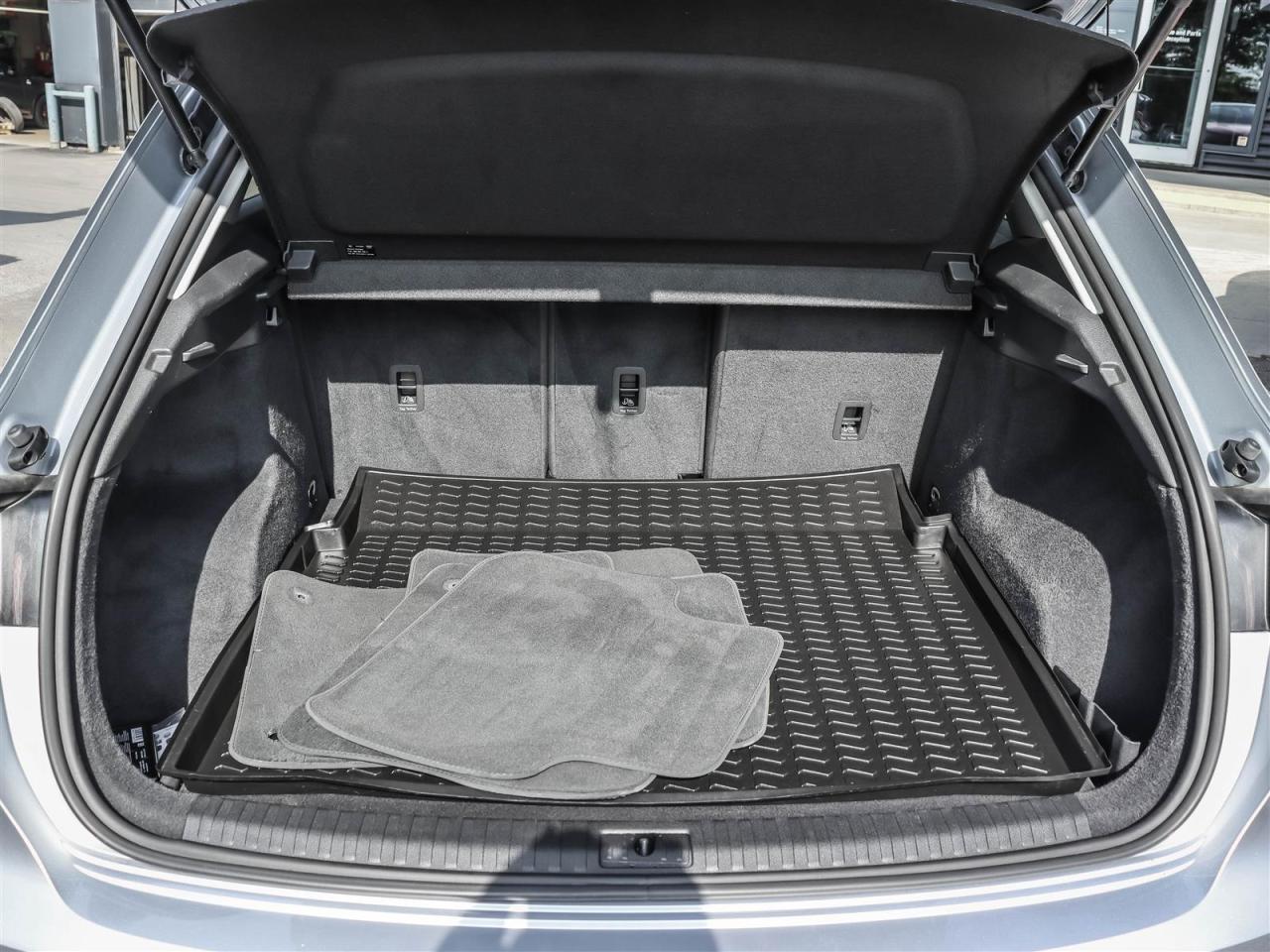 2021 Audi Q3 45 2.0T Komfort quattro 8sp Tiptronic Photo