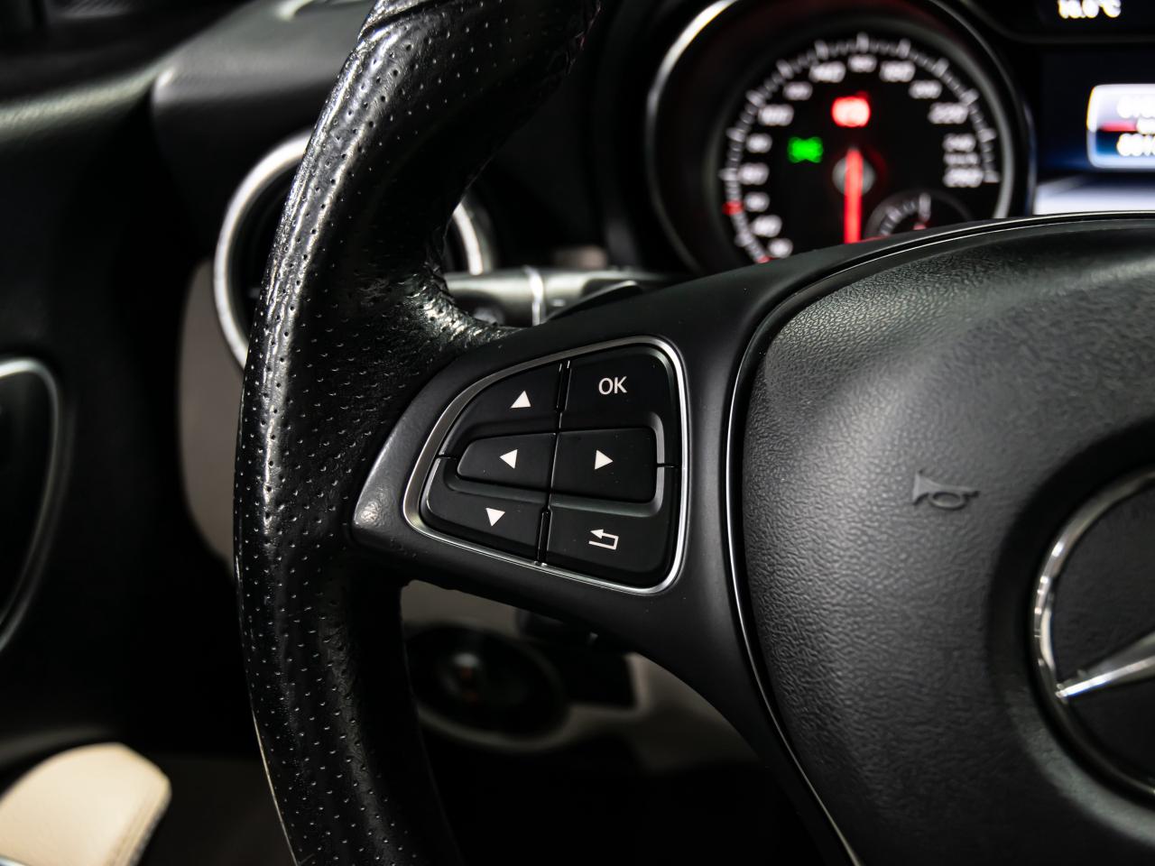 2018 Mercedes-Benz CLA CLA 250 4MATIC REAR VIEW CAMERA PANORAMIC SUNROOF Photo