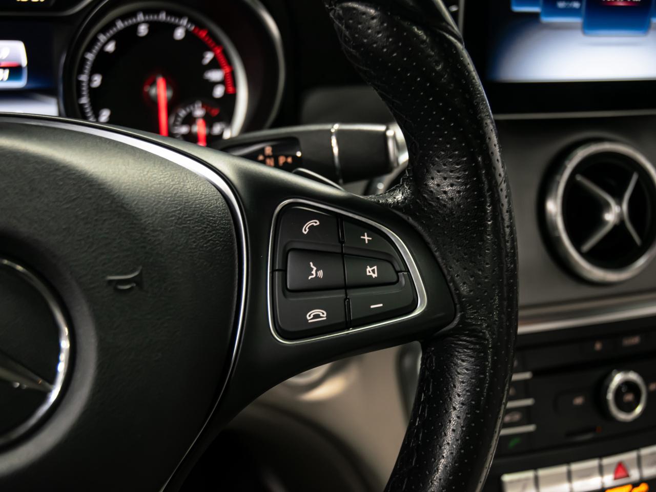 2018 Mercedes-Benz CLA CLA 250 4MATIC REAR VIEW CAMERA PANORAMIC SUNROOF Photo