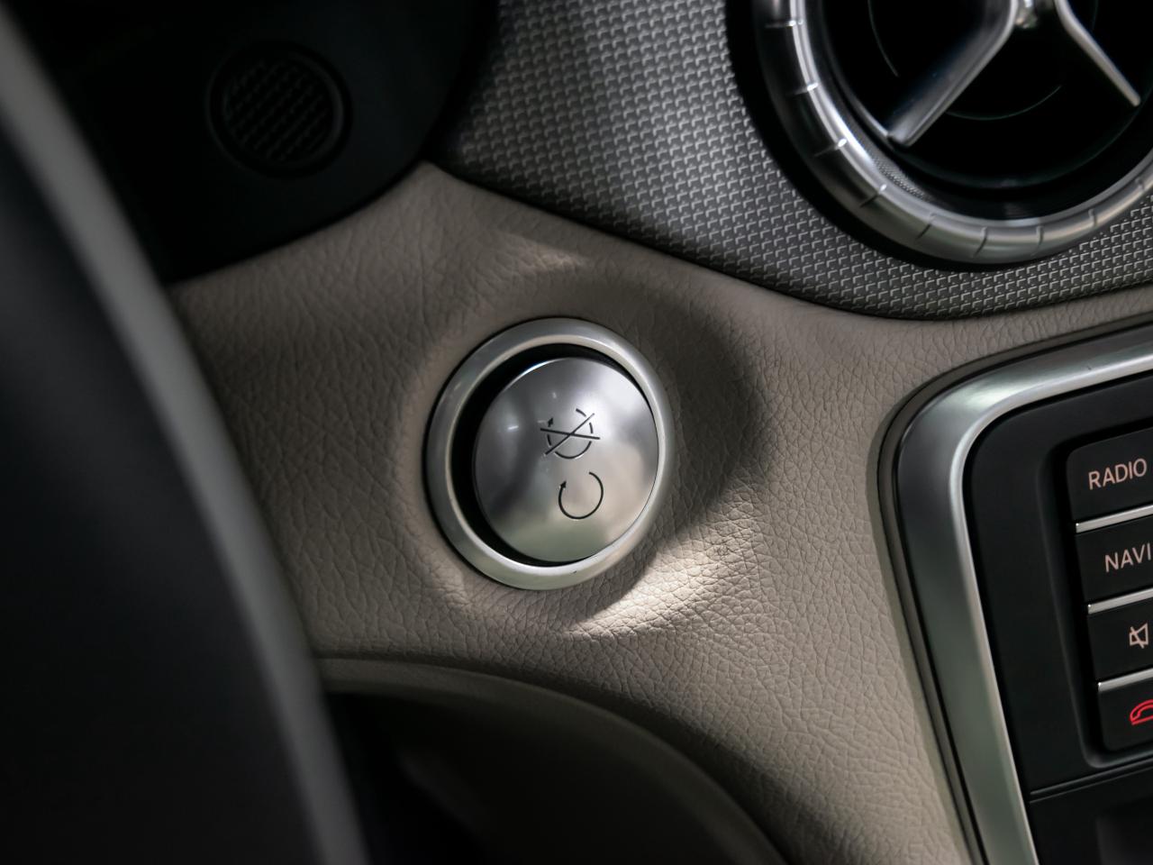 2018 Mercedes-Benz CLA CLA 250 4MATIC REAR VIEW CAMERA PANORAMIC SUNROOF Photo