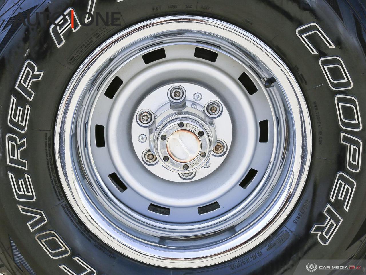 1978 GMC Sierra SHORT BOX   4X4   4 SPEED MANUAL 350 V8 Photo