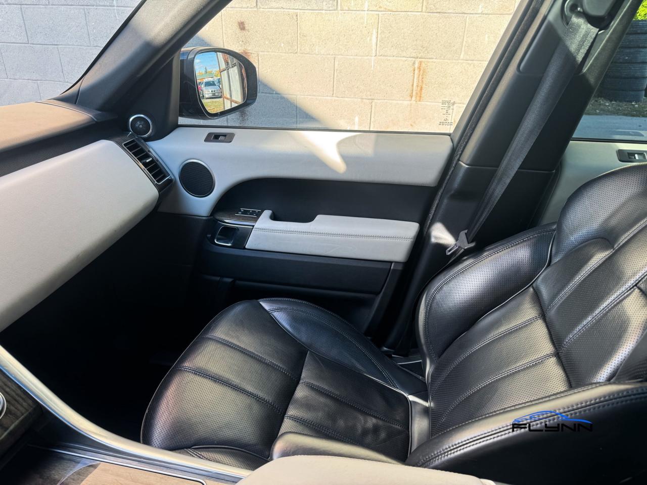 2016 Land Rover Range Rover Sport 5.0L V8 Supercharged 7-Seater, Service Records Photo