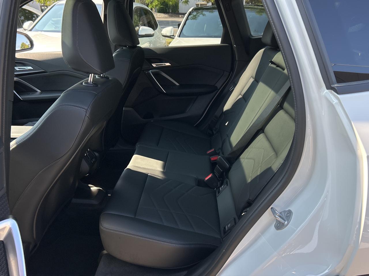 2025 BMW X1 PANOROOF, CARPLAY,ANDROID AUTO, REMOTE START, NAVI Photo