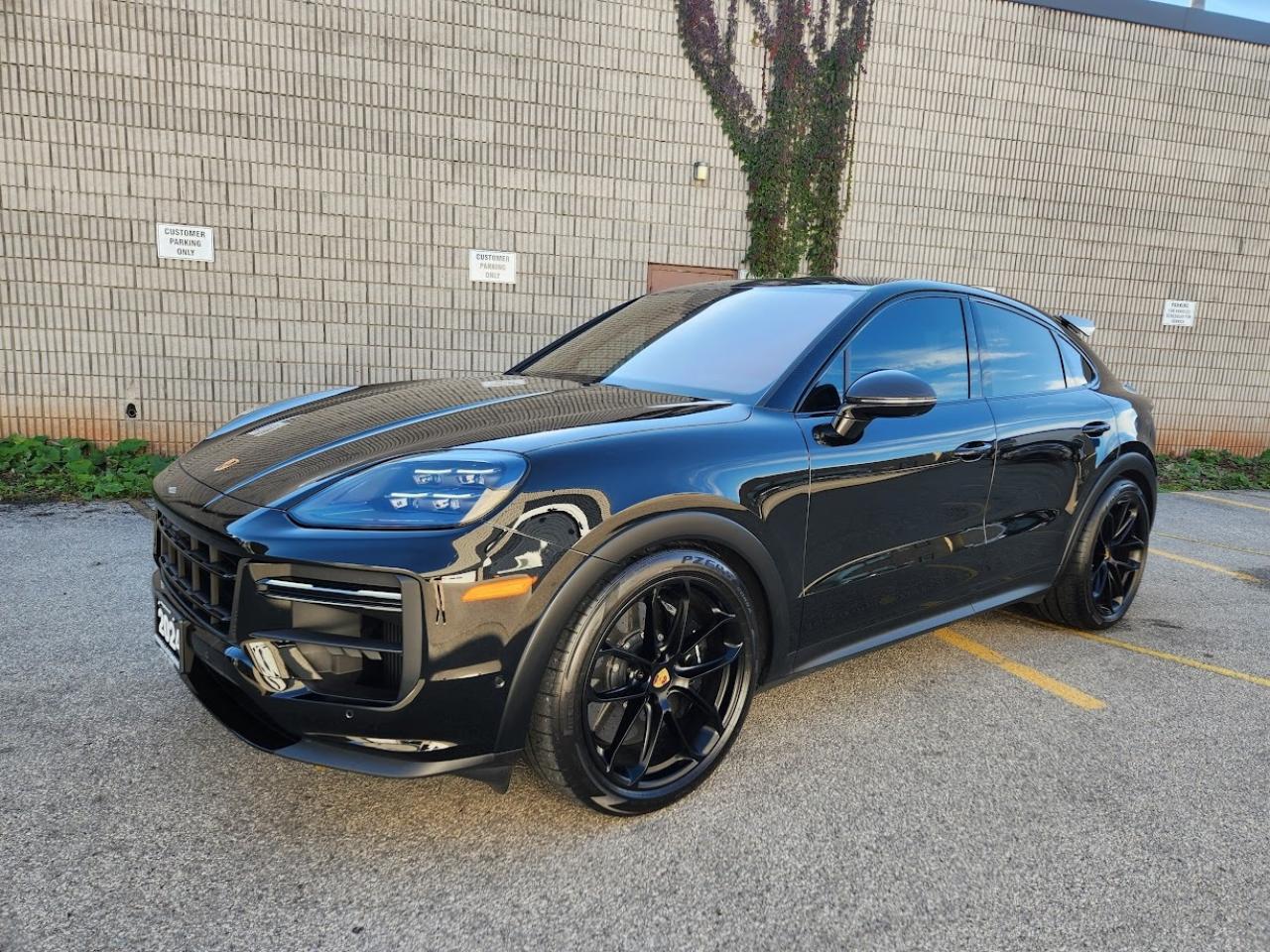 2024 Porsche Cayenne TURBO GT COUPE, PASSENGER DISPLAY,CERAMIC BRAKES Photo