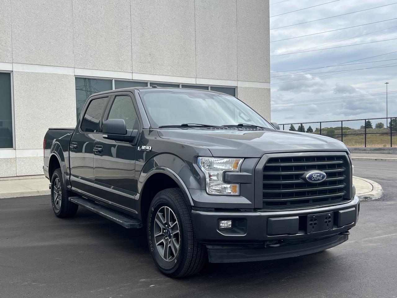 2017 Ford F-150 4WD SuperCrew 145" XLT V8 Sport 4X4 Photo